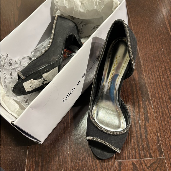 Black pumps with silver sparkle - Picture 2 of 4